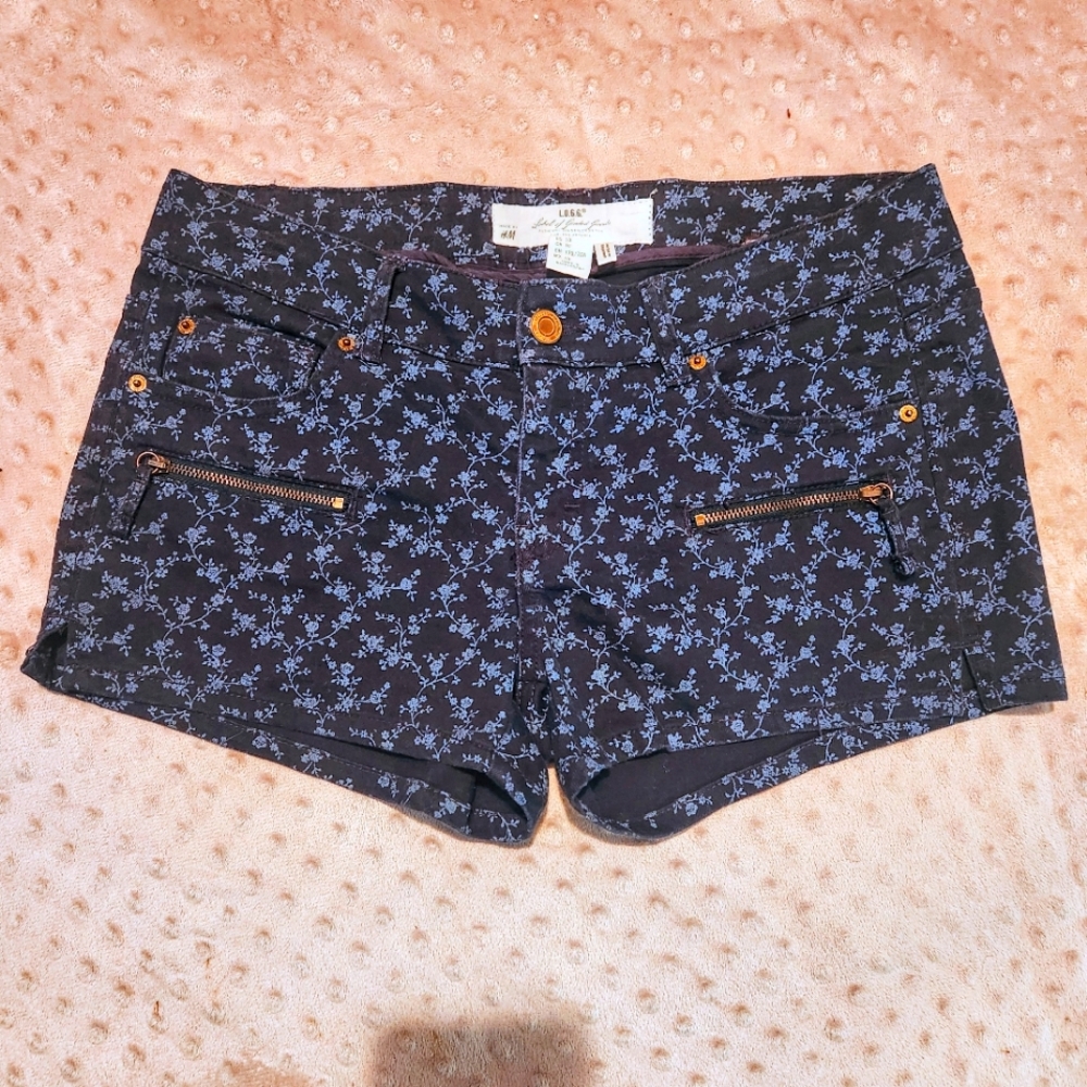 H&M Floral Denim Shorts Size 10